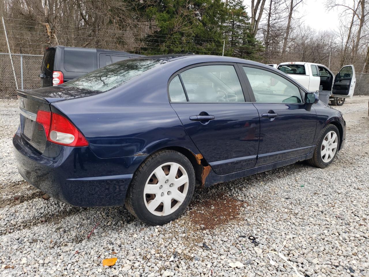 2009 Honda Civic VIN 19XFA16599E010384 Copart auction photo, normal wear damage thumbnail 3