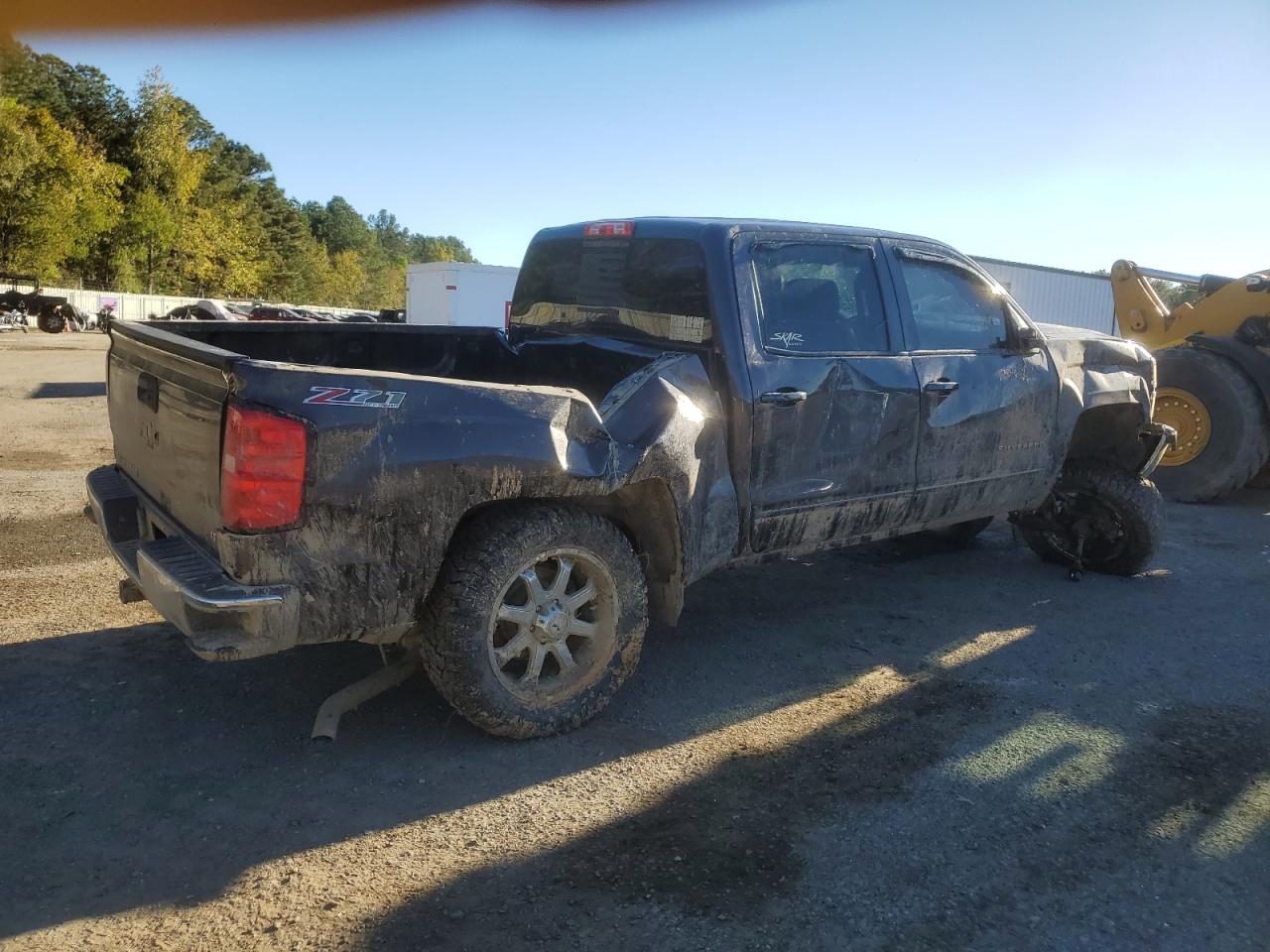 2015 Chevrolet Silverado VIN 3GCUKREC5FG348920 Copart auction photo, side / front end damage thumbnail 3