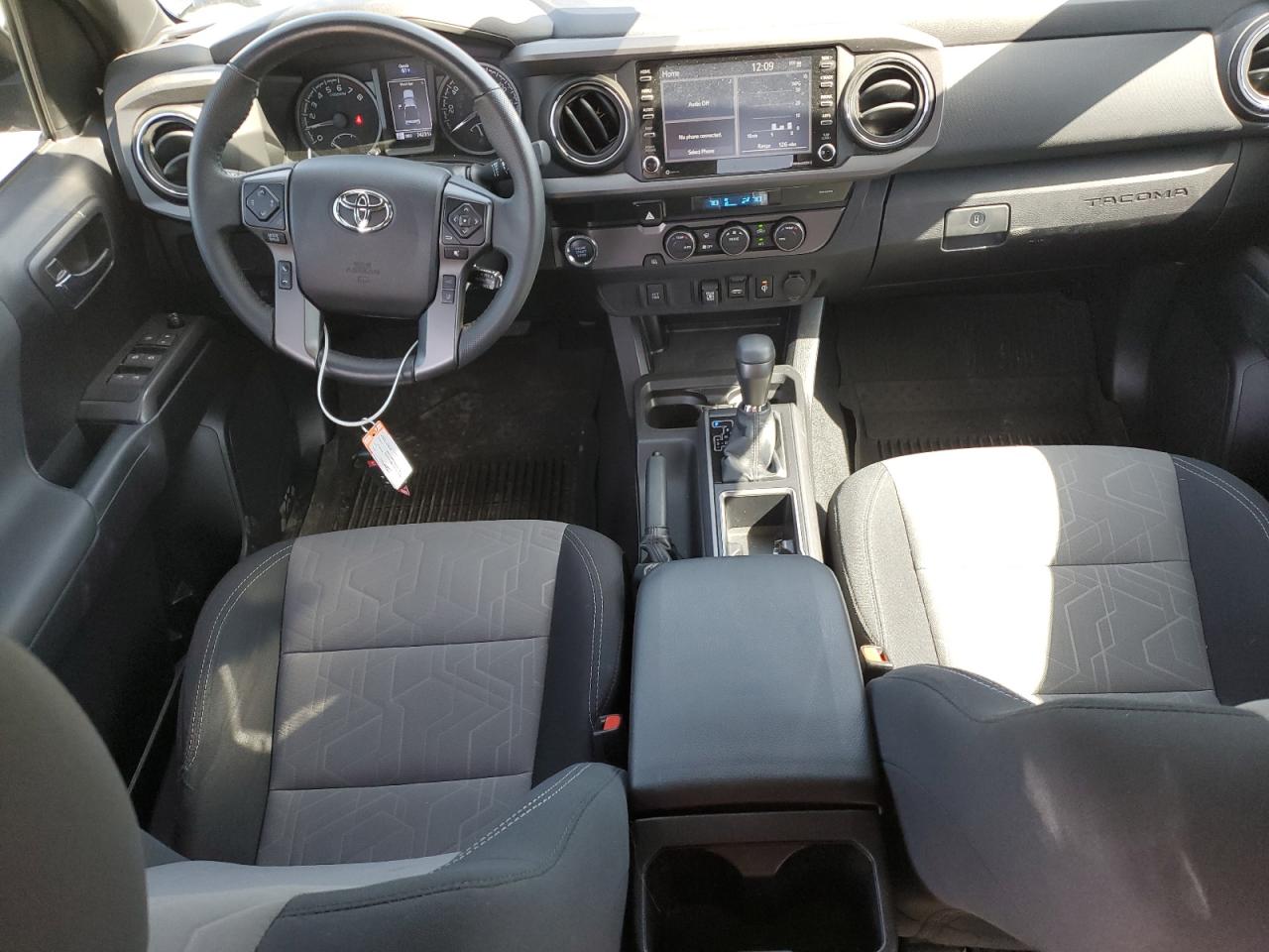 2021 Toyota Tacoma VIN 5TFAZ5CN1MX100782 Copart auction photo, rear end damage thumbnail 8