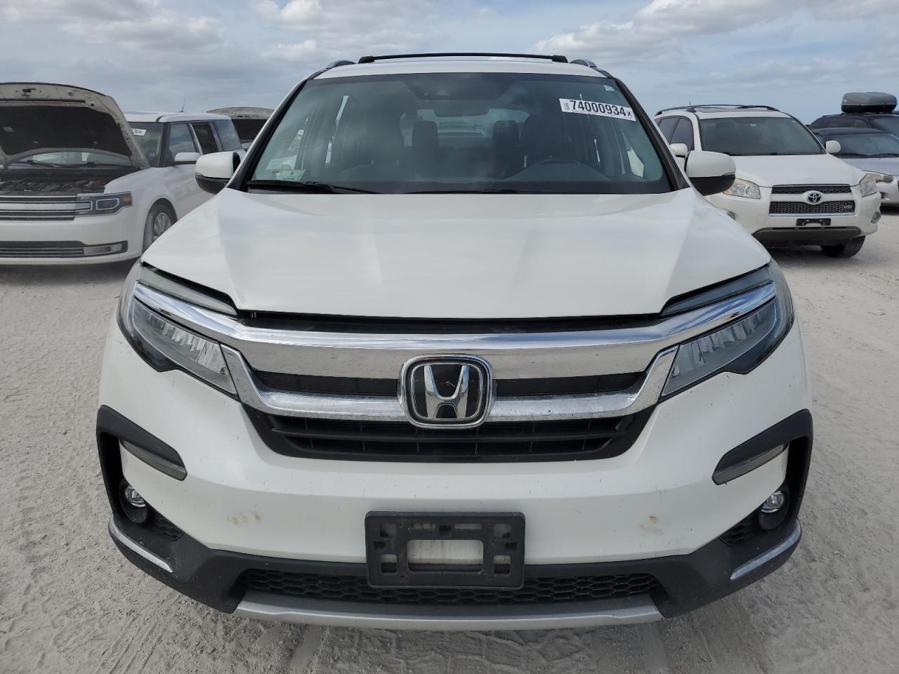 2019 Honda Pilot VIN 5FNYF6H08KB009672 Copart auction photo, water/flood damage thumbnail 5