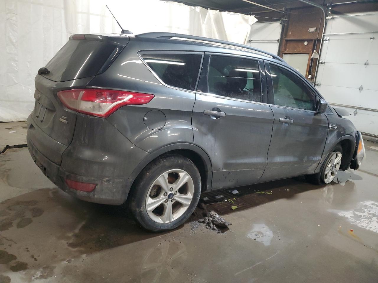 2016 Ford Escape VIN 1FMCU9GX8GUB18658 Copart auction photo, all over damage thumbnail 3