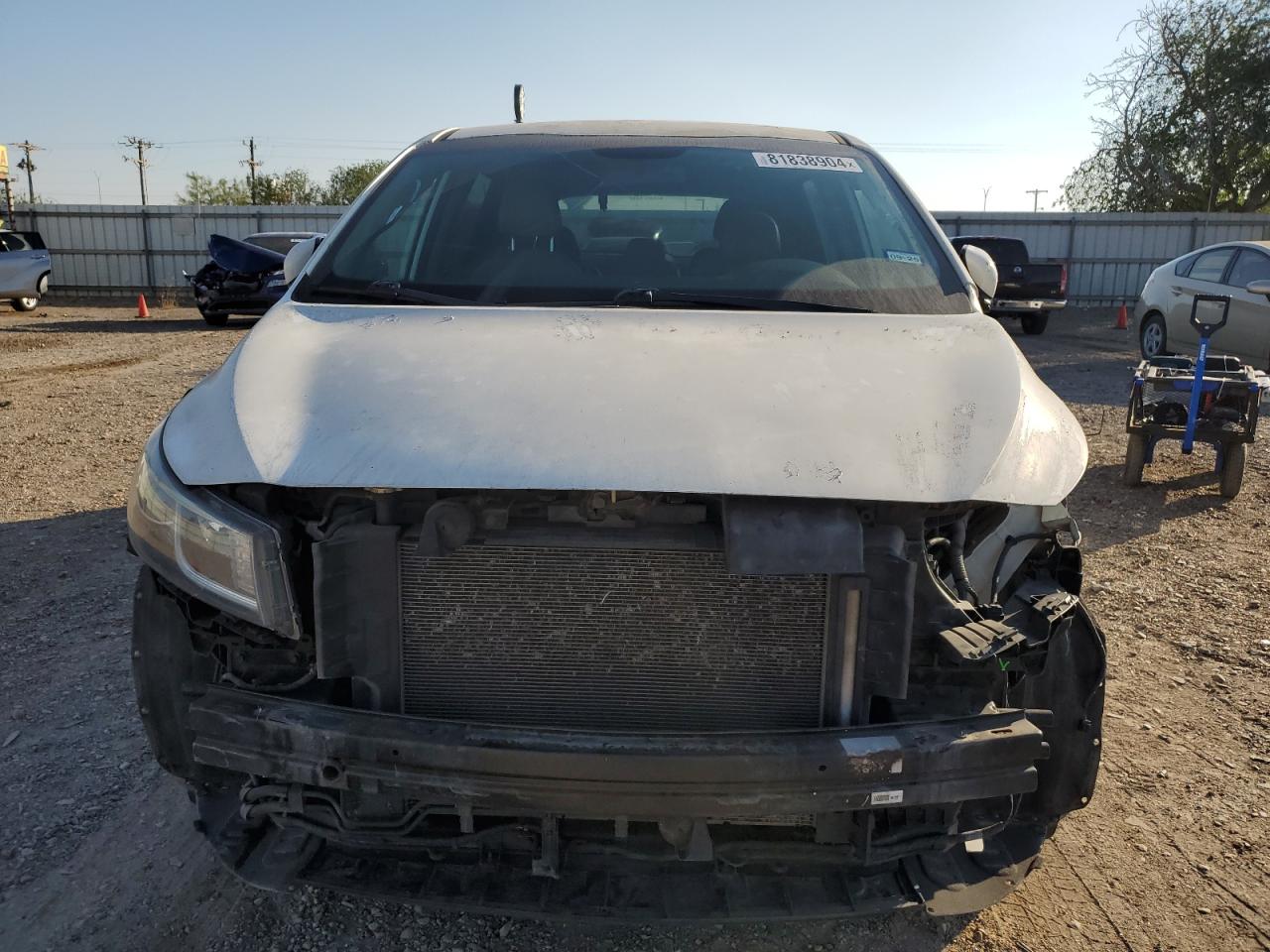 2017 KIA Sedona VIN KNDMB5C10H6247072 Copart auction photo, front end / minor dent/scratches damage thumbnail 5