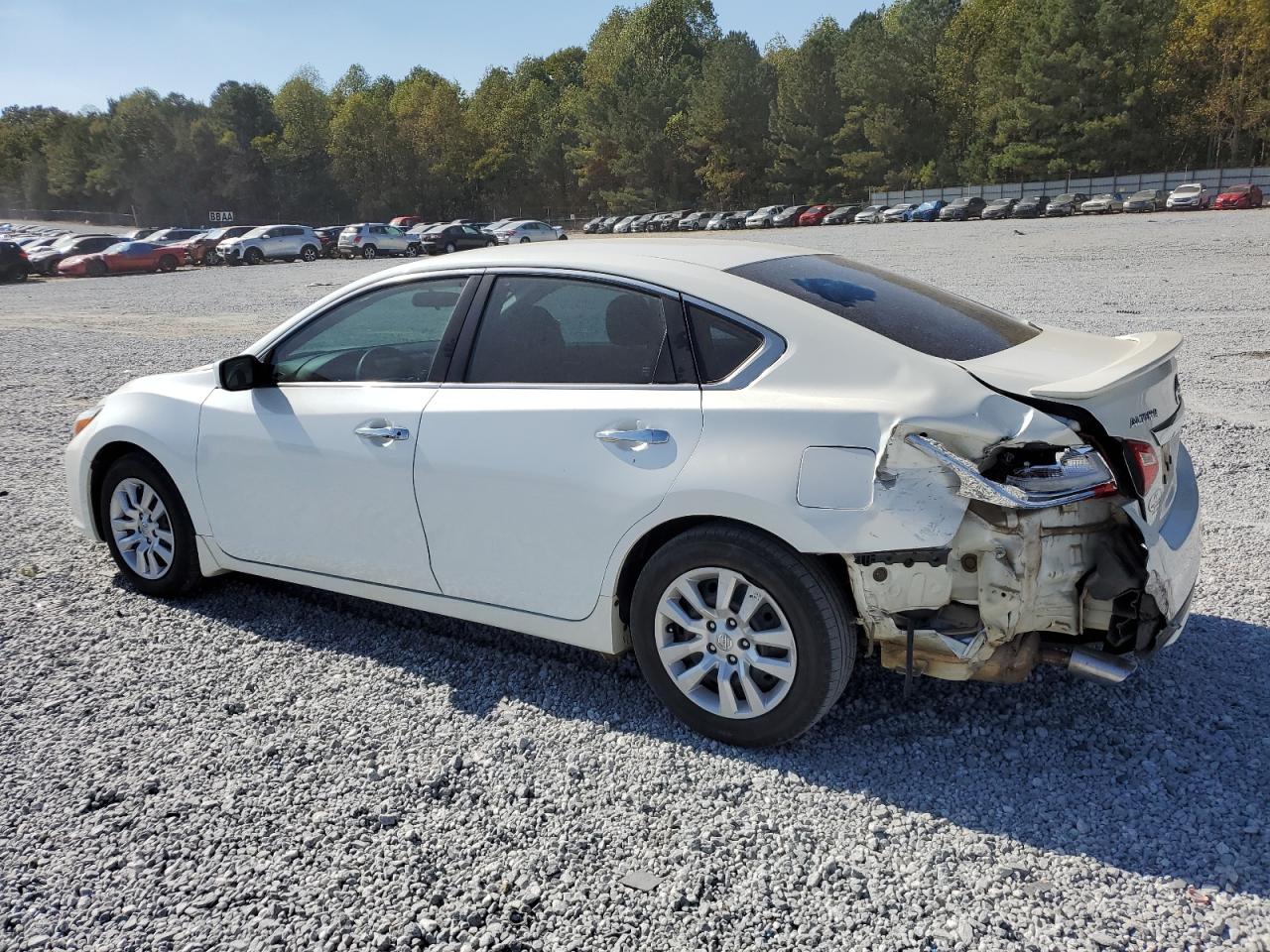 2016 Nissan Altima VIN 1N4AL3AP6GN390372 Copart auction photo, rear end / minor dent/scratches damage thumbnail 2