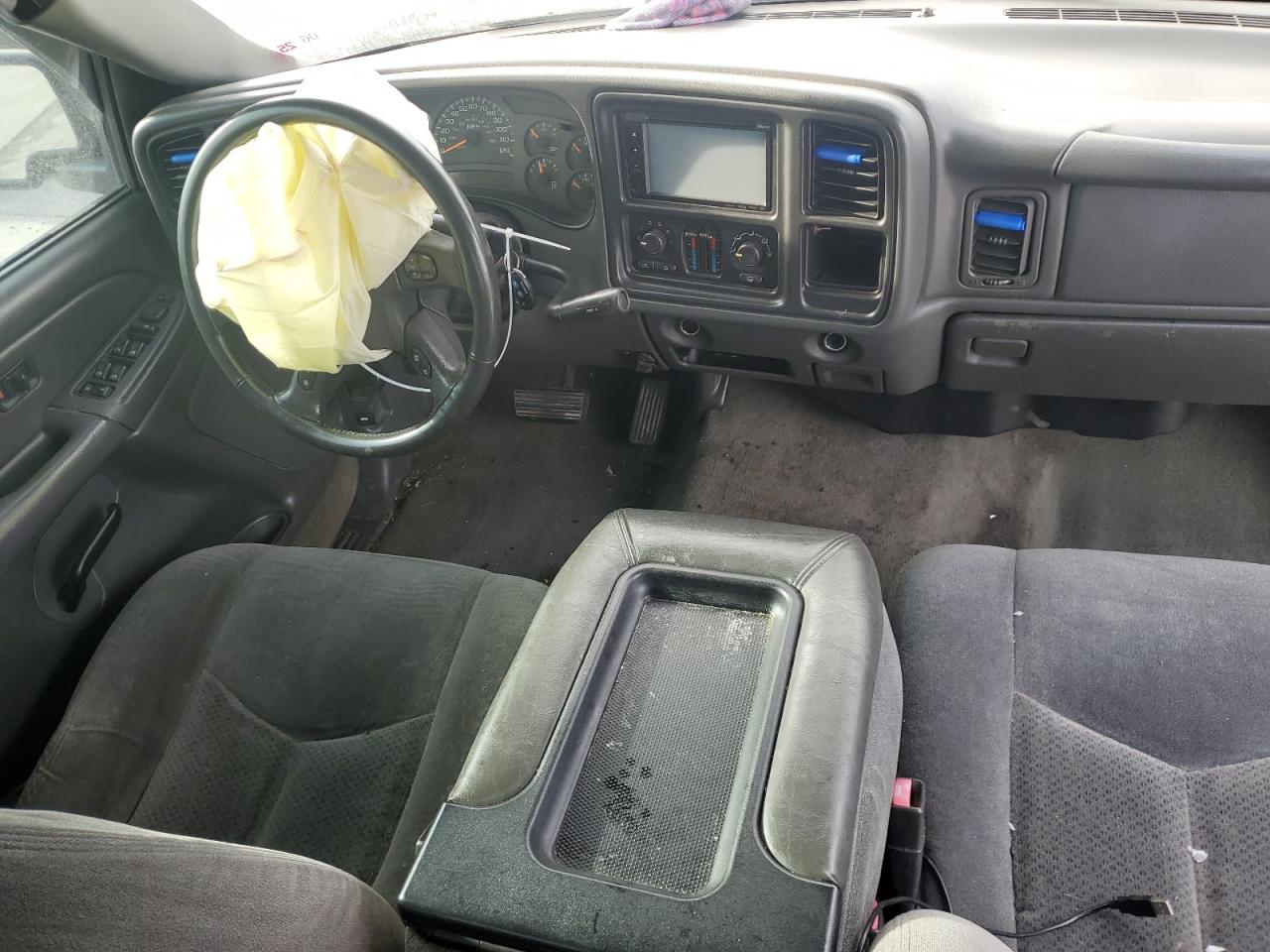 2004 Chevrolet Silverado VIN 2GCEC13T541409131 Copart auction photo, front end damage thumbnail 8