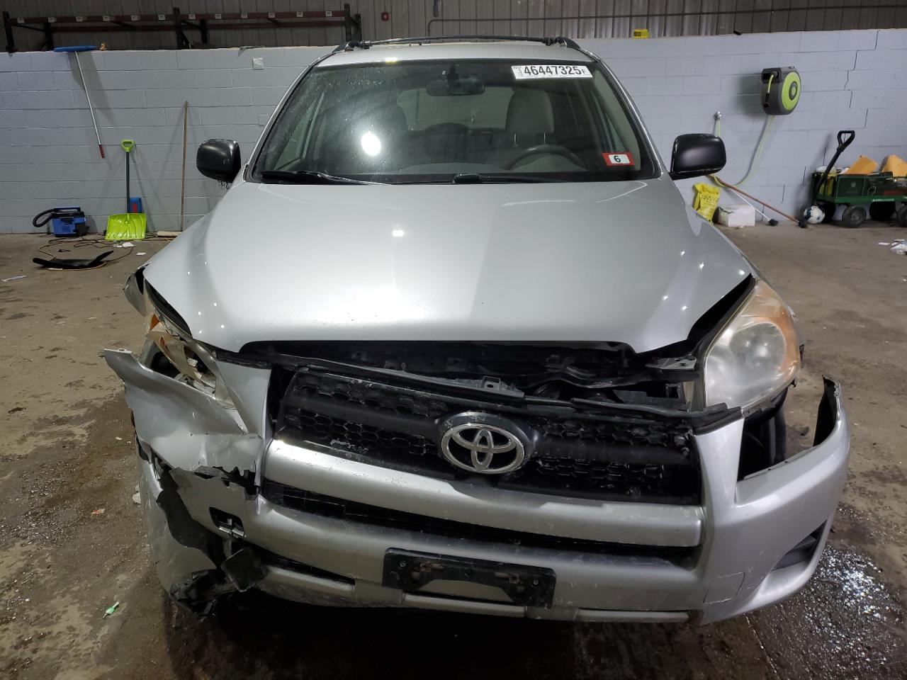 2009 Toyota RAV 4 VIN JTMBF33V09D009206 Copart auction photo, front end damage thumbnail 5