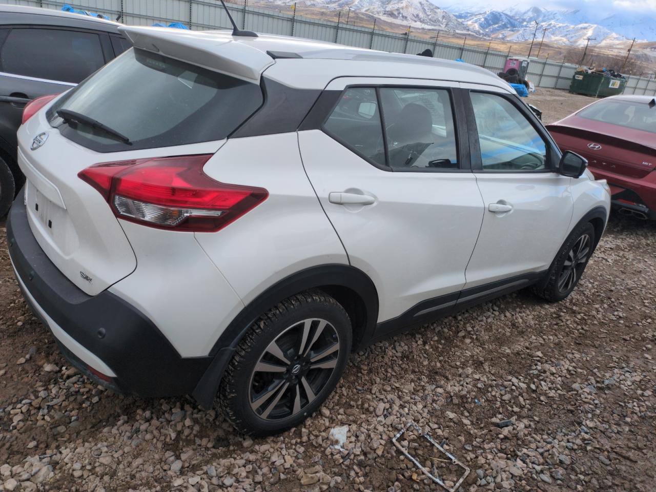 2020 Nissan Kicks VIN 3N1CP5DV0LL564172 Copart auction photo, undercarriage damage thumbnail 3