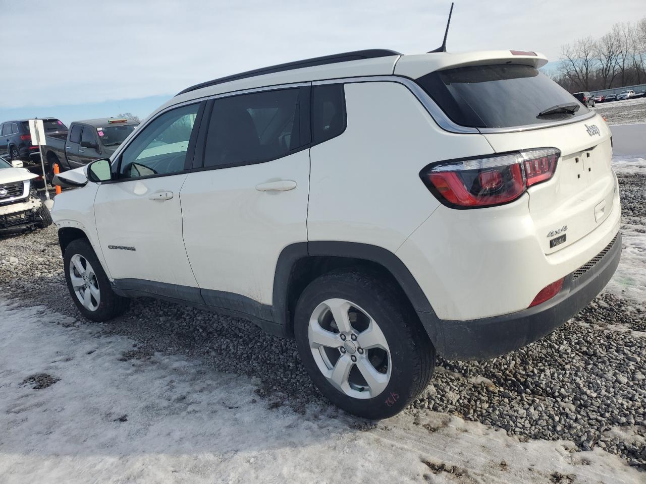 2018 Jeep Compass VIN 3C4NJDBB9JT480911 Copart auction photo, front end damage thumbnail 2