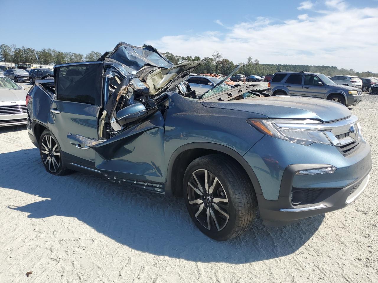 2019 Honda Pilot VIN 5FNYF6H04KB091853 Copart auction photo, all over damage thumbnail 4