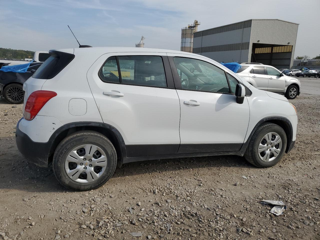 2015 Chevrolet Trax VIN 3GNCJKSB1FL256736 Copart auction photo, side damage thumbnail 3