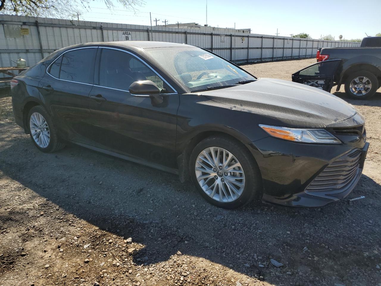 2020 Toyota Camry VIN 4T1F11AK2LU393540 Copart auction photo, side / front end damage thumbnail 4