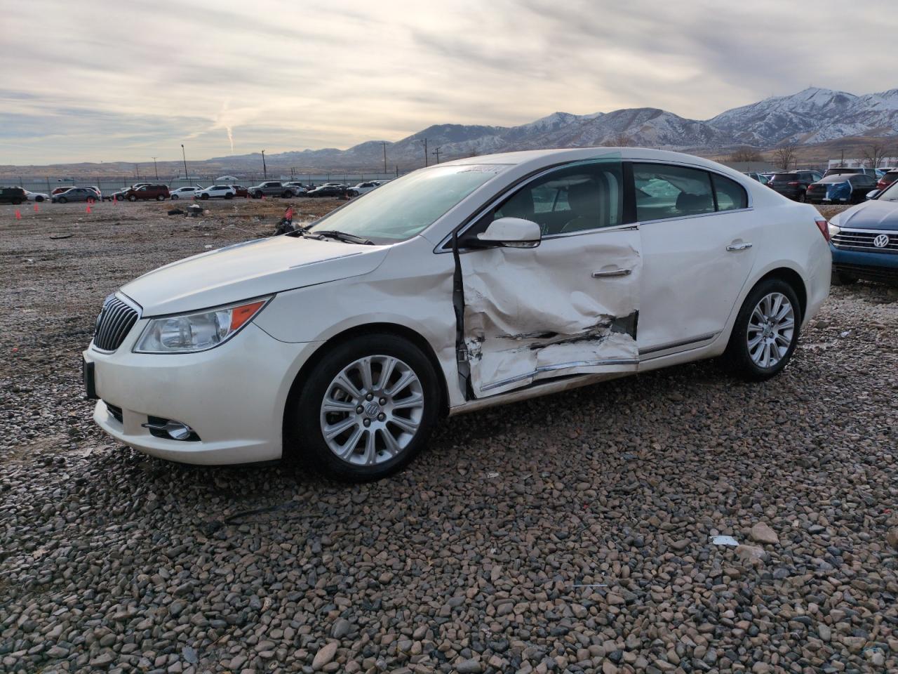 2013 Buick LaCrosse VIN 1G4GC5E31DF305320