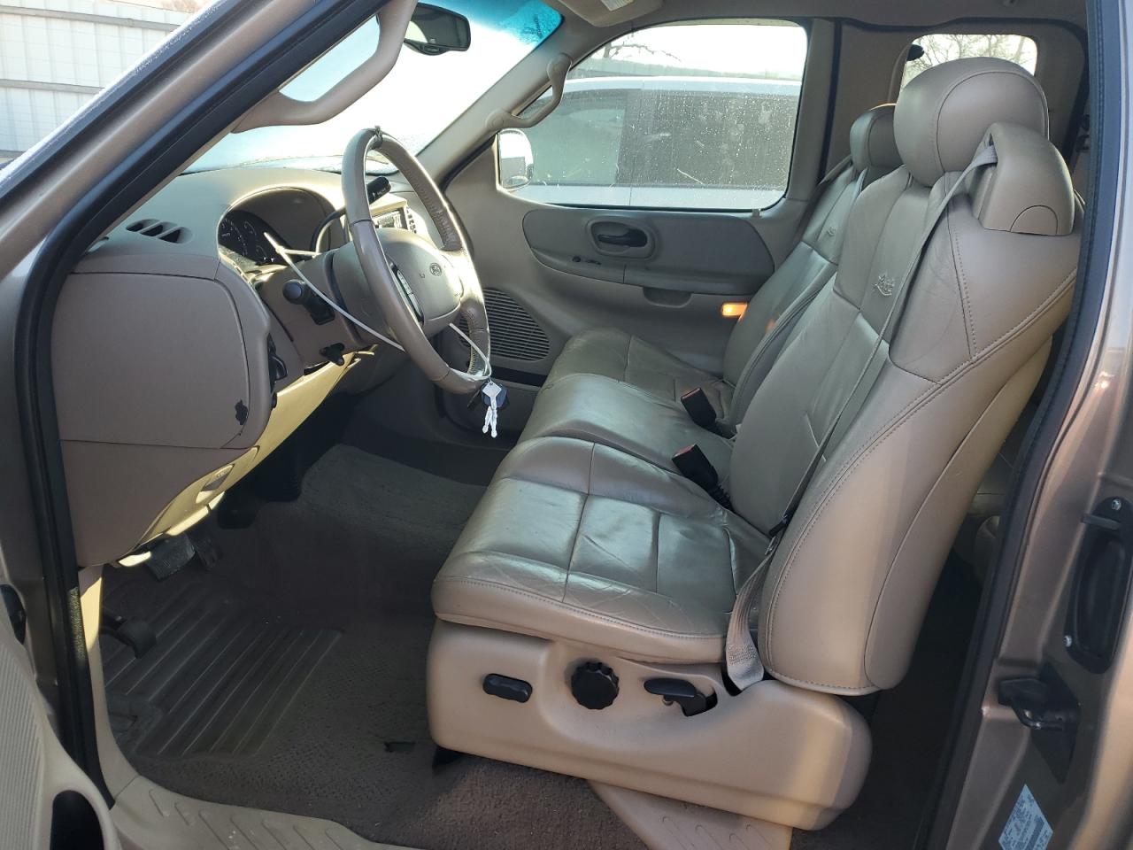 2001 Ford F-150 VIN 1FTRX17L41NA96180 Copart auction photo, all over damage thumbnail 7