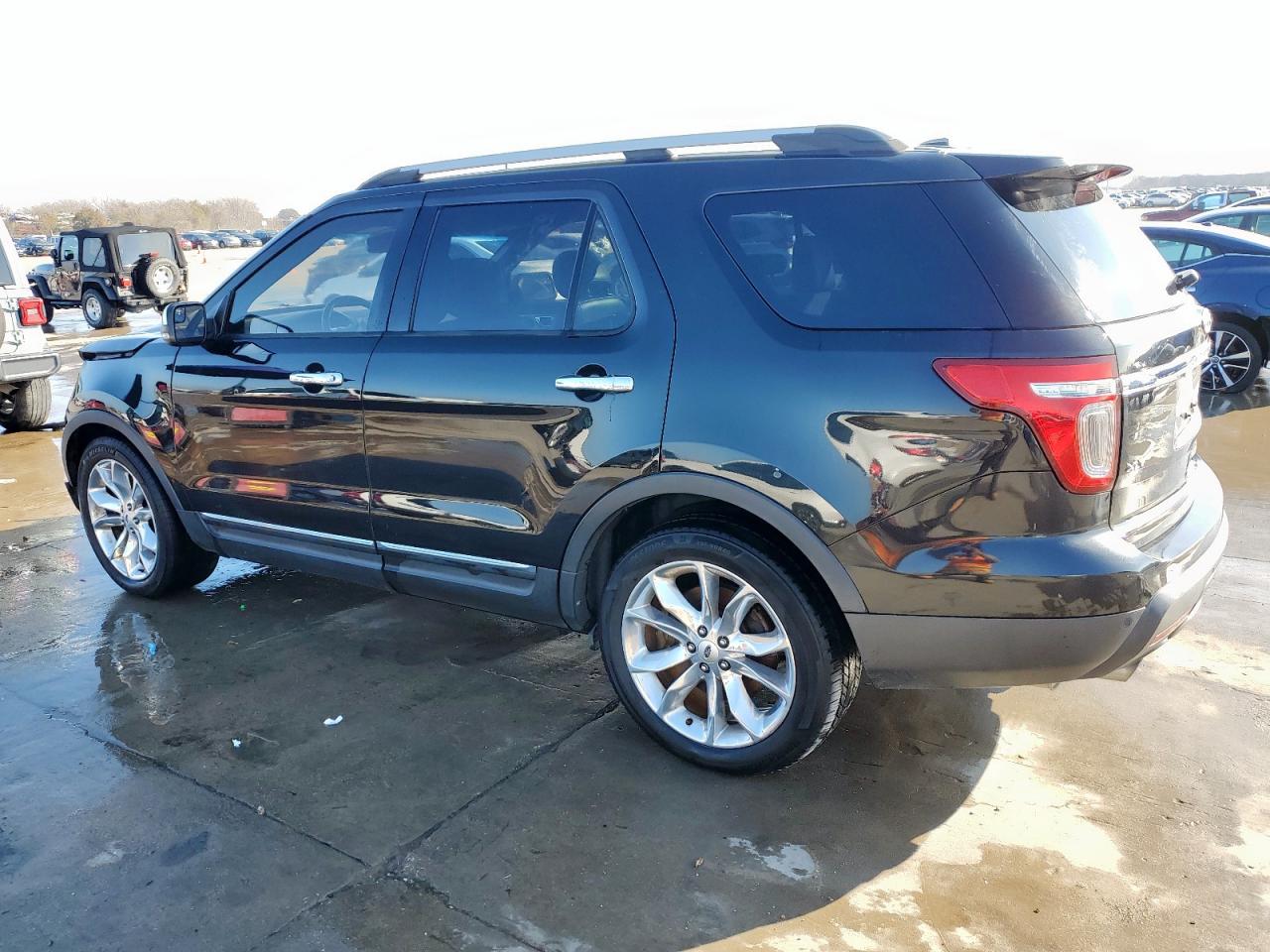 2015 Ford Explorer VIN 1FM5K7D80FGC61939 Copart auction photo, front end damage thumbnail 2