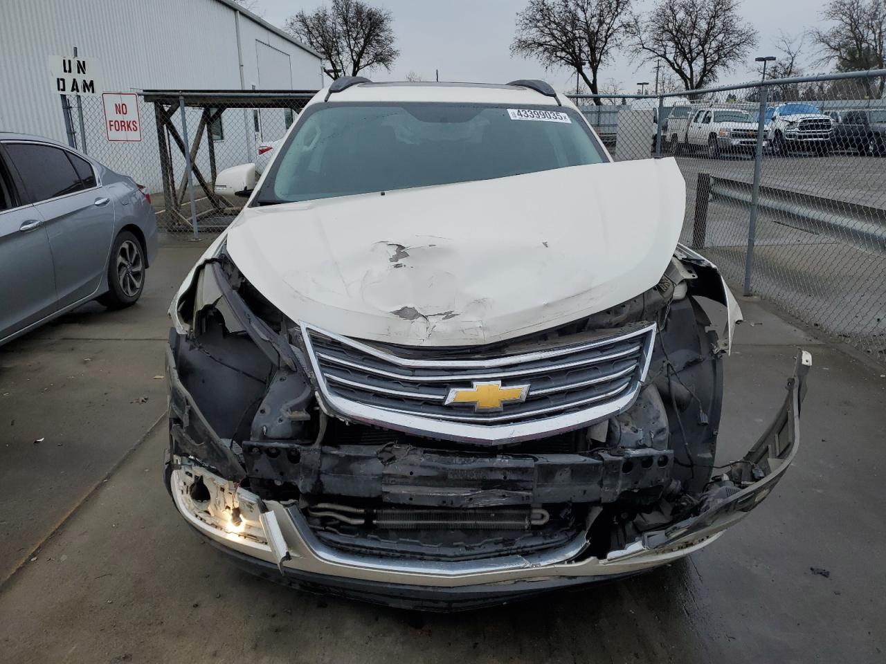 2014 Chevrolet Traverse VIN 1GNKRGKD4EJ210844 Copart auction photo, front end damage thumbnail 5