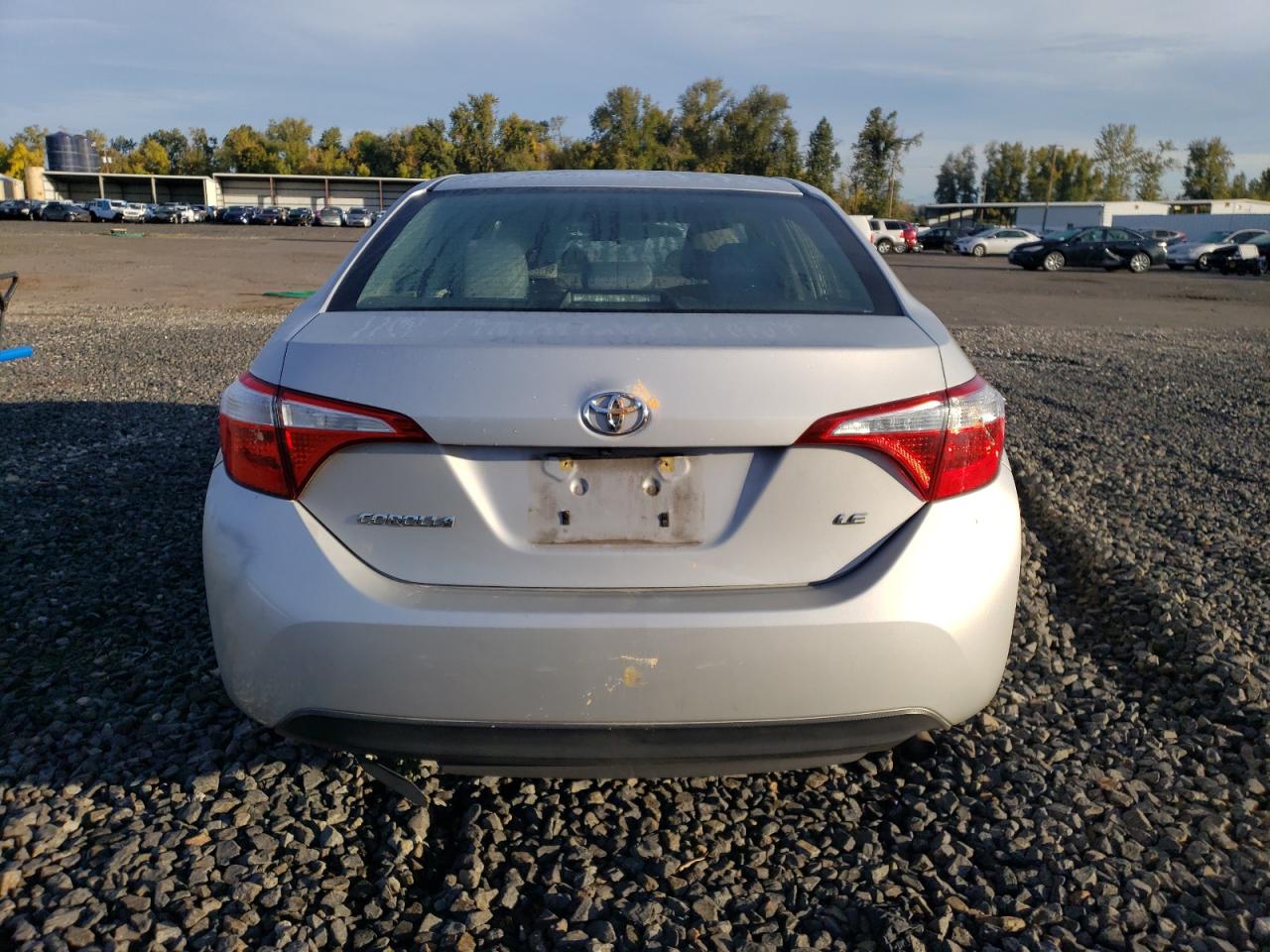 2015 Toyota Corolla VIN 2T1BURHE1FC393586 Copart auction photo, front end damage thumbnail 6