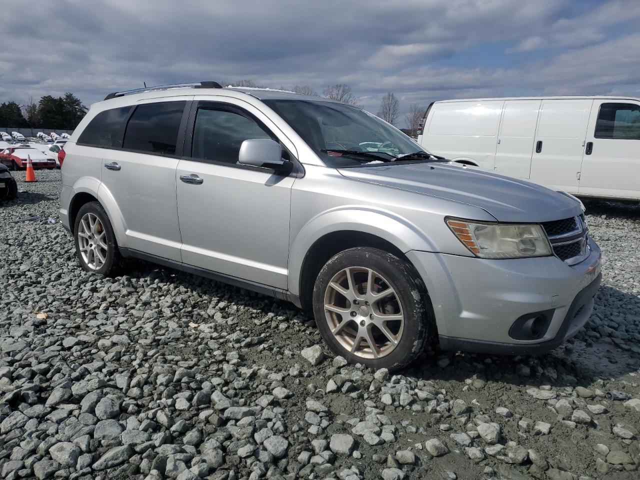2011 Dodge Journey VIN 3D4PG3FG2BT569473 Copart auction photo, front end damage thumbnail 4