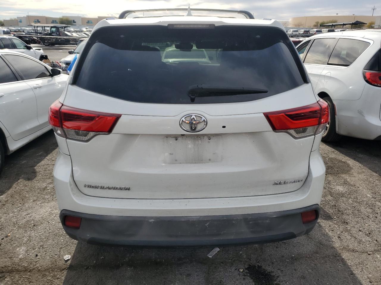 2017 Toyota Highlander VIN 5TDJZRFHXHS380727 Copart auction photo, mechanical damage thumbnail 6
