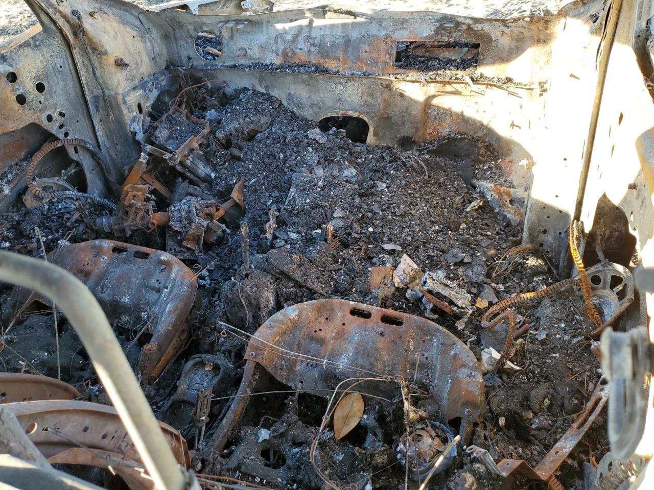 2015 Jeep Renegade VIN ZACCJBCT7FPB79877 Copart auction photo, burn damage thumbnail 8