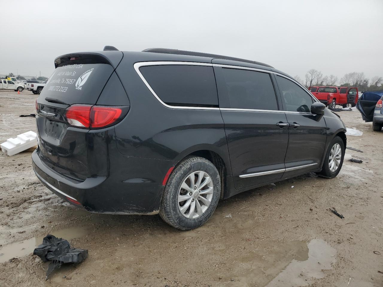 2017 Chrysler Pacifica VIN 2C4RC1BG9HR753137 Copart auction photo, front end damage thumbnail 3