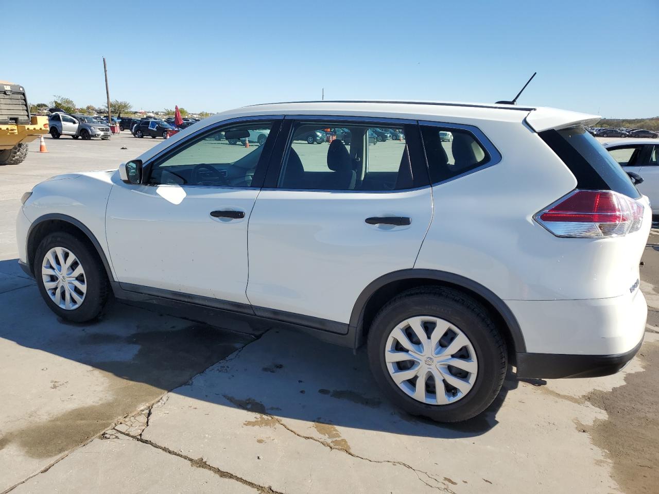 2016 Nissan Rogue VIN 5N1AT2MTXGC785398 Copart auction photo, rear end / front end damage thumbnail 2