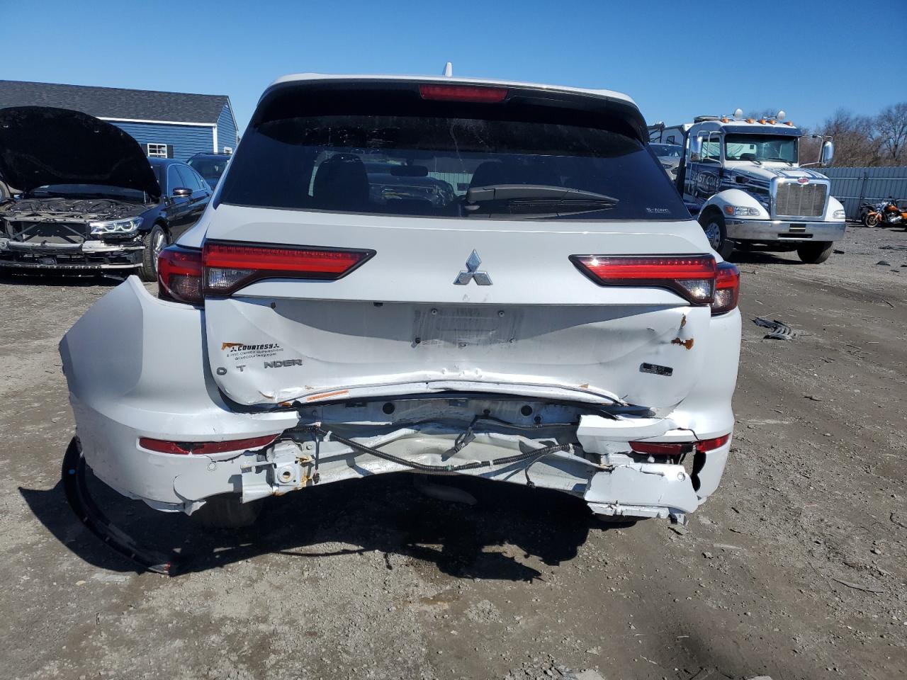 2023 Mitsubishi Outlander VIN JA4J4UA88PZ016905 Copart auction photo, rear end / front end damage thumbnail 6