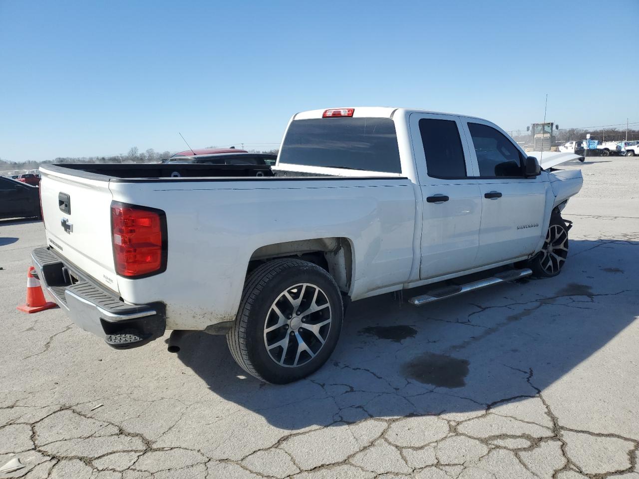2014 Chevrolet Silverado VIN 1GCRCPEH8EZ125708 Copart auction photo, front end / minor dent/scratches damage thumbnail 3