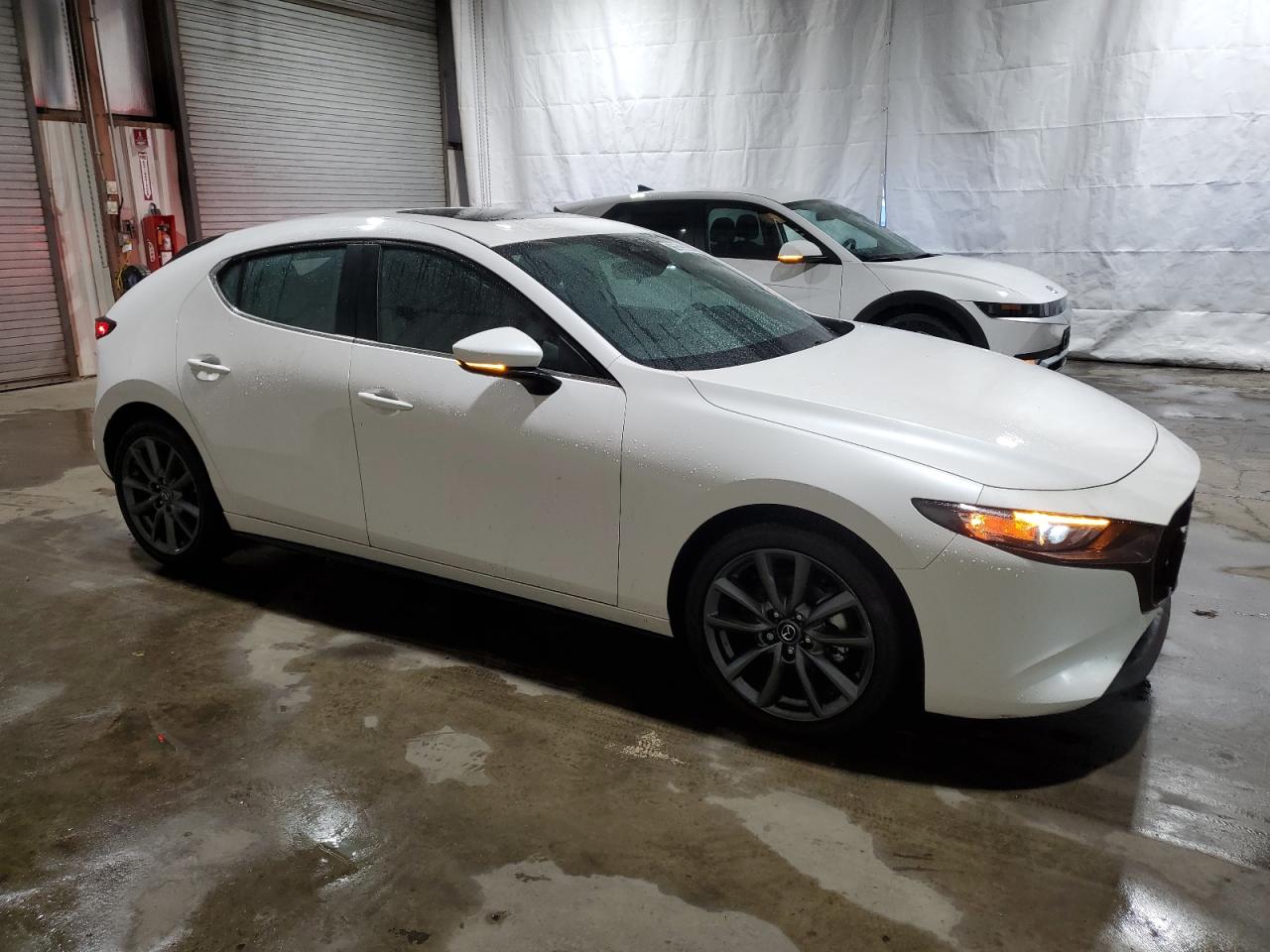 2024 Mazda 3 VIN JM1BPALM9R1708327 Copart auction photo, rear end / minor dent/scratches damage thumbnail 4