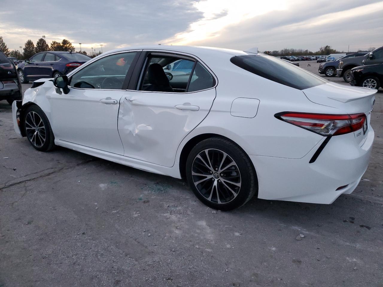 2019 Toyota Camry VIN 4T1B11HK0KU223504 Copart auction photo, front end / side damage thumbnail 2