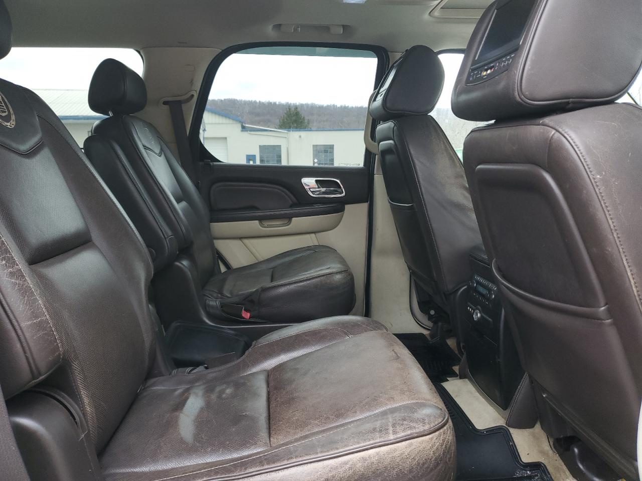 2008 Cadillac Escalade VIN 1GYFK43808R265631 Copart auction photo, mechanical damage thumbnail 11