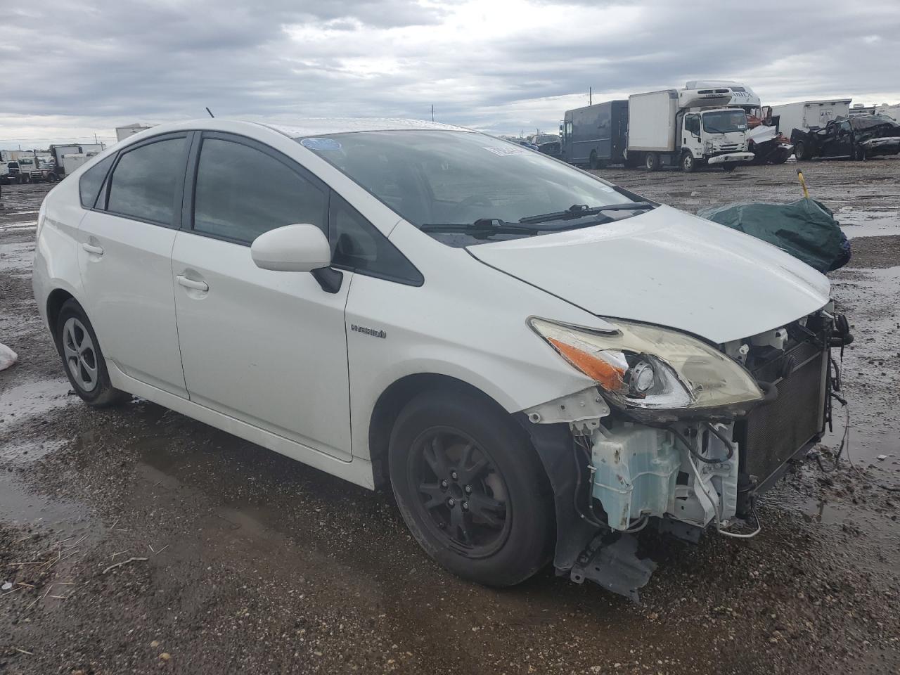 2015 Toyota Prius VIN JTDKN3DU9F1915358 Copart auction photo, front end / minor dent/scratches damage thumbnail 4