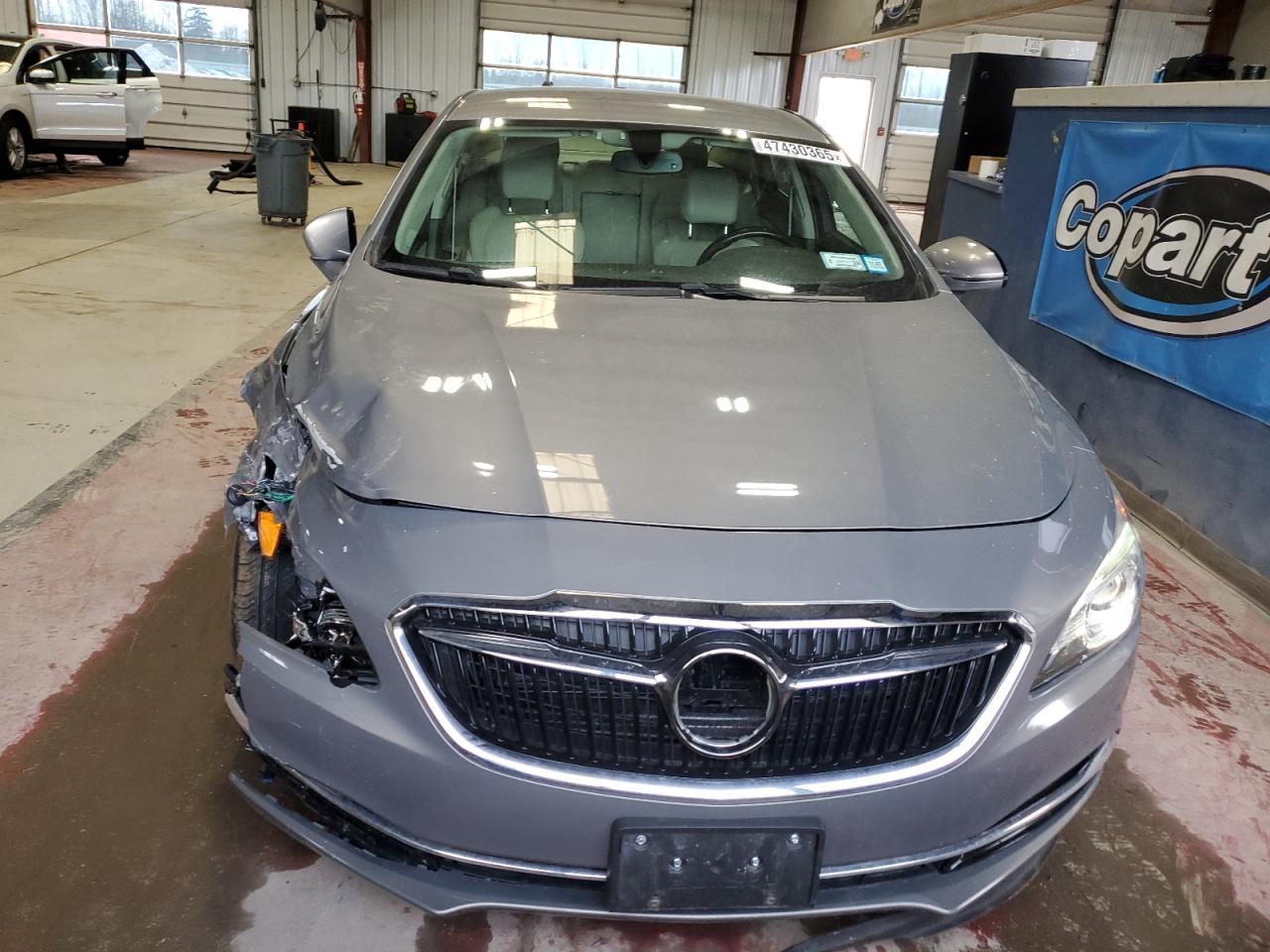 2018 Buick LaCrosse VIN 1G4ZN5SZ6JU115208 Copart auction photo, front end damage thumbnail 5