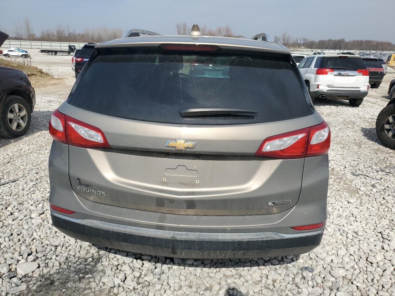 2018 Chevrolet Equinox VIN 3GNAXMEV8JS598092 Copart auction photo, front end damage thumbnail 6