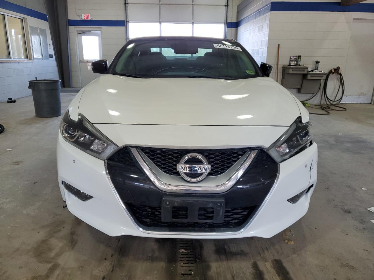 2017 Nissan Maxima VIN 1N4AA6AP4HC446717 Copart auction photo, front end / minor dent/scratches damage thumbnail 5
