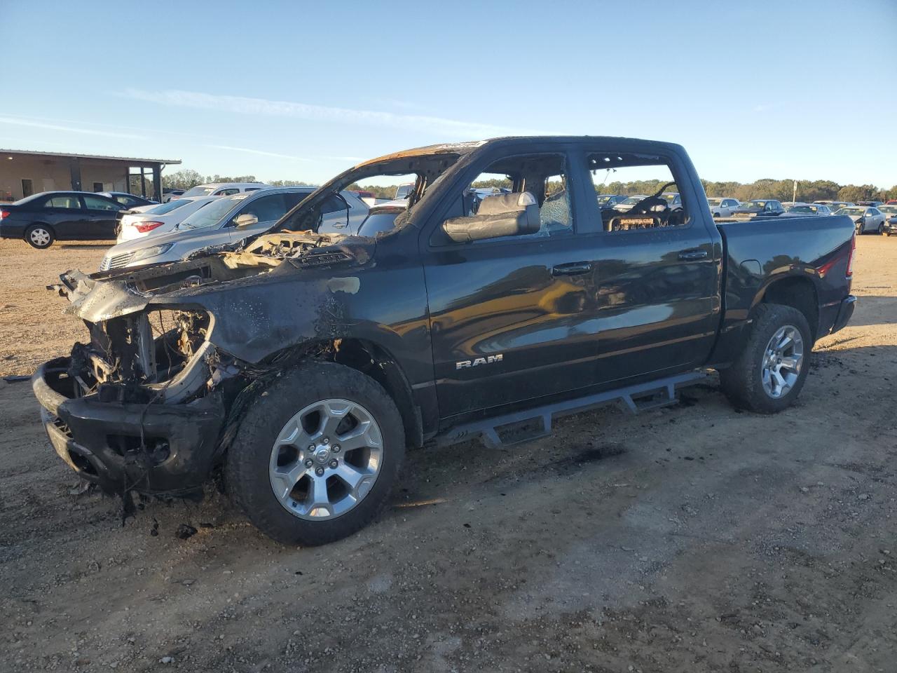 2019 RAM 1500 VIN 1C6RREFT1KN581422