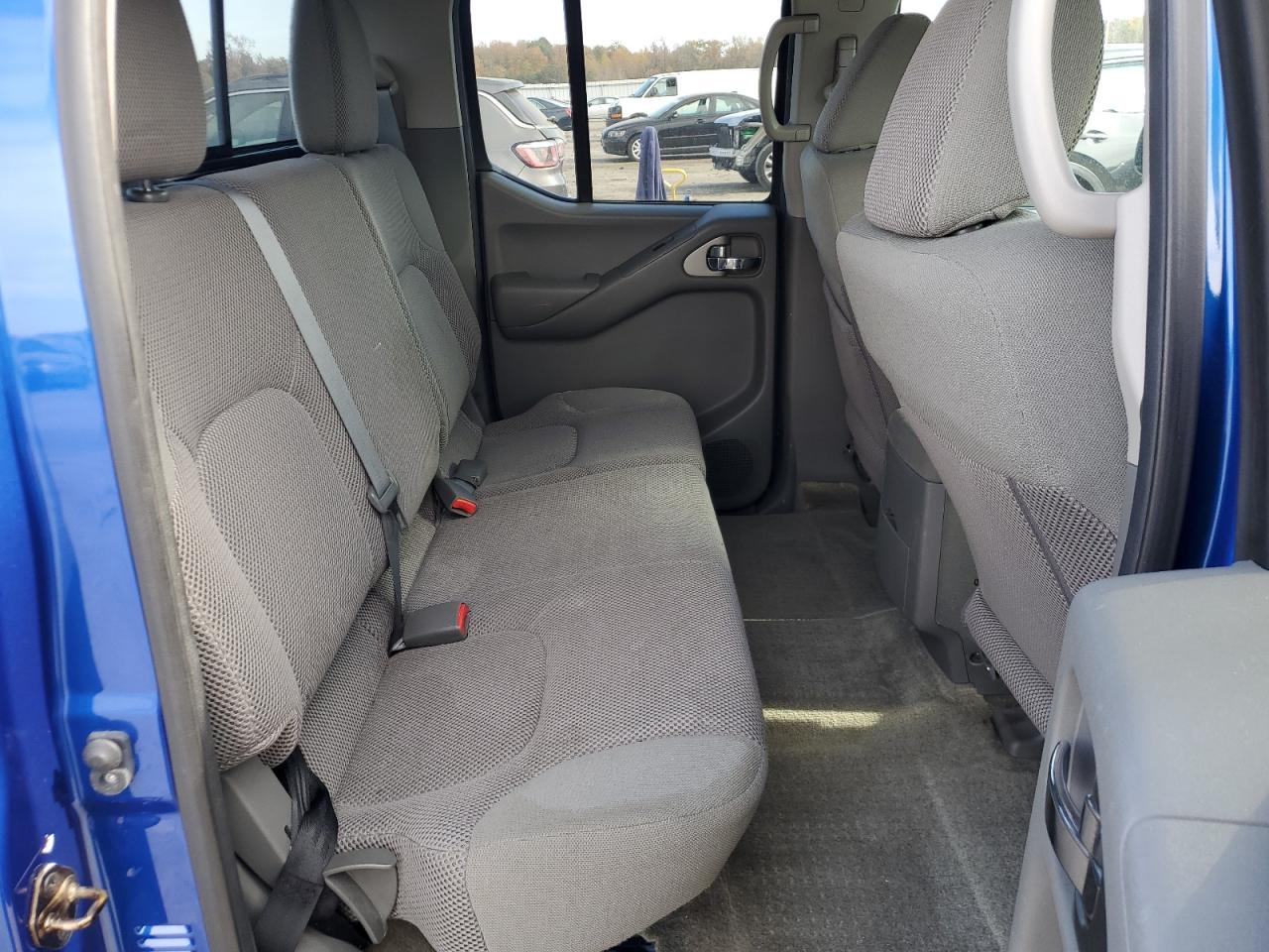 2015 Nissan Navara (Frontier) VIN 1N6AD0EV1FN764817 Copart auction photo, rear end / minor dent/scratches damage thumbnail 10