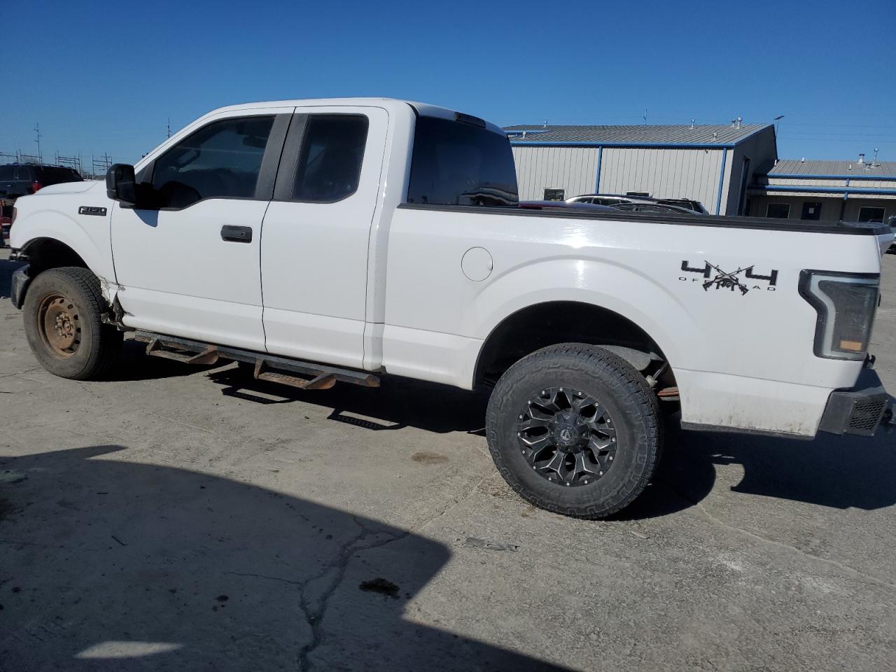 2017 Ford F-150 VIN 1FTFX1EF7HKE55680 Copart auction photo, front end / side damage thumbnail 2