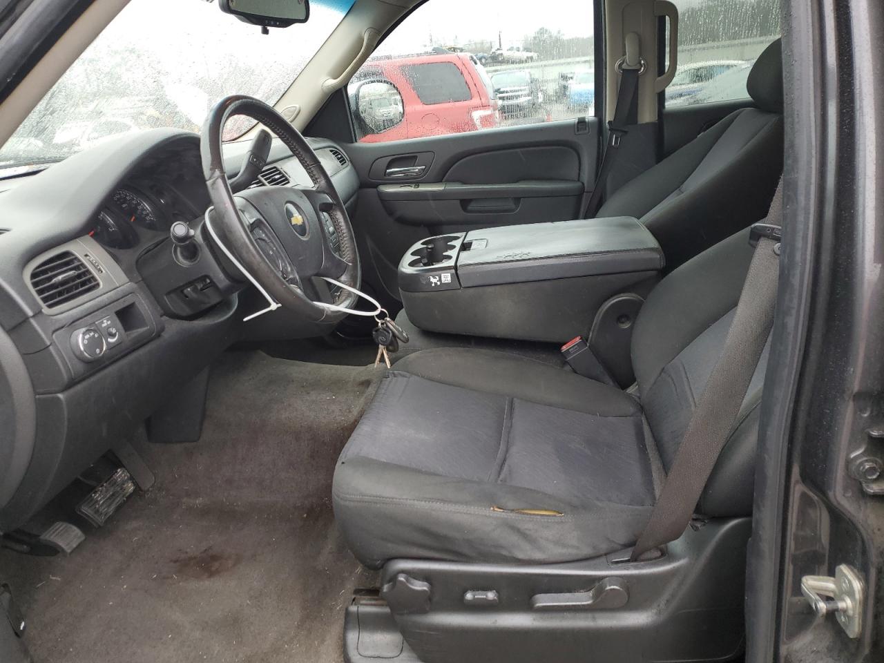 2010 Chevrolet Suburban VIN 1GNUCHE0XAR246347 Copart auction photo, rear end damage thumbnail 7