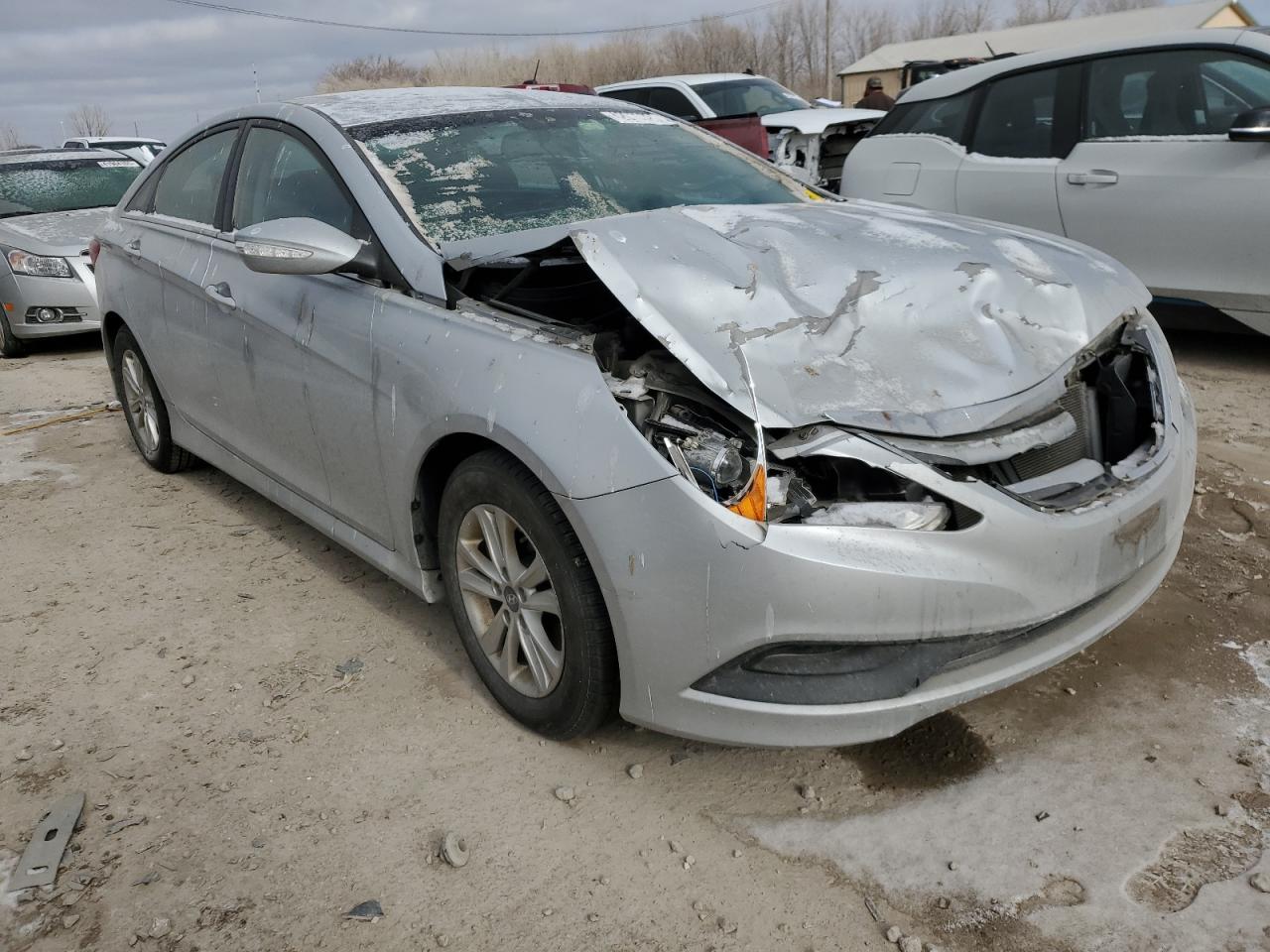 2014 Hyundai Sonata VIN 5NPEB4AC0EH832447 Copart auction photo, front end / minor dent/scratches damage thumbnail 4