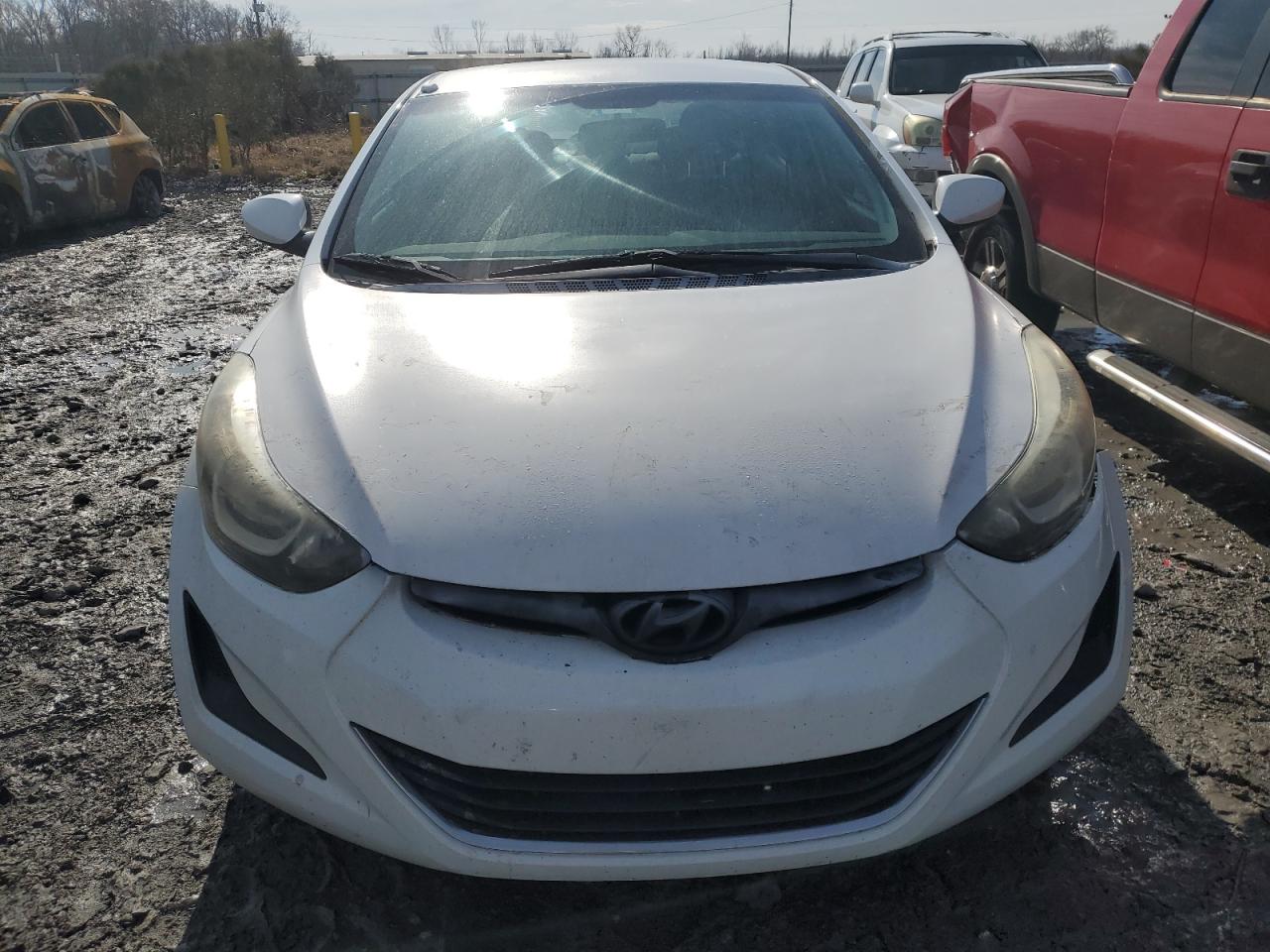 2016 Hyundai Elantra VIN 5NPDH4AE1GH777487 Copart auction photo, side / front end damage thumbnail 5