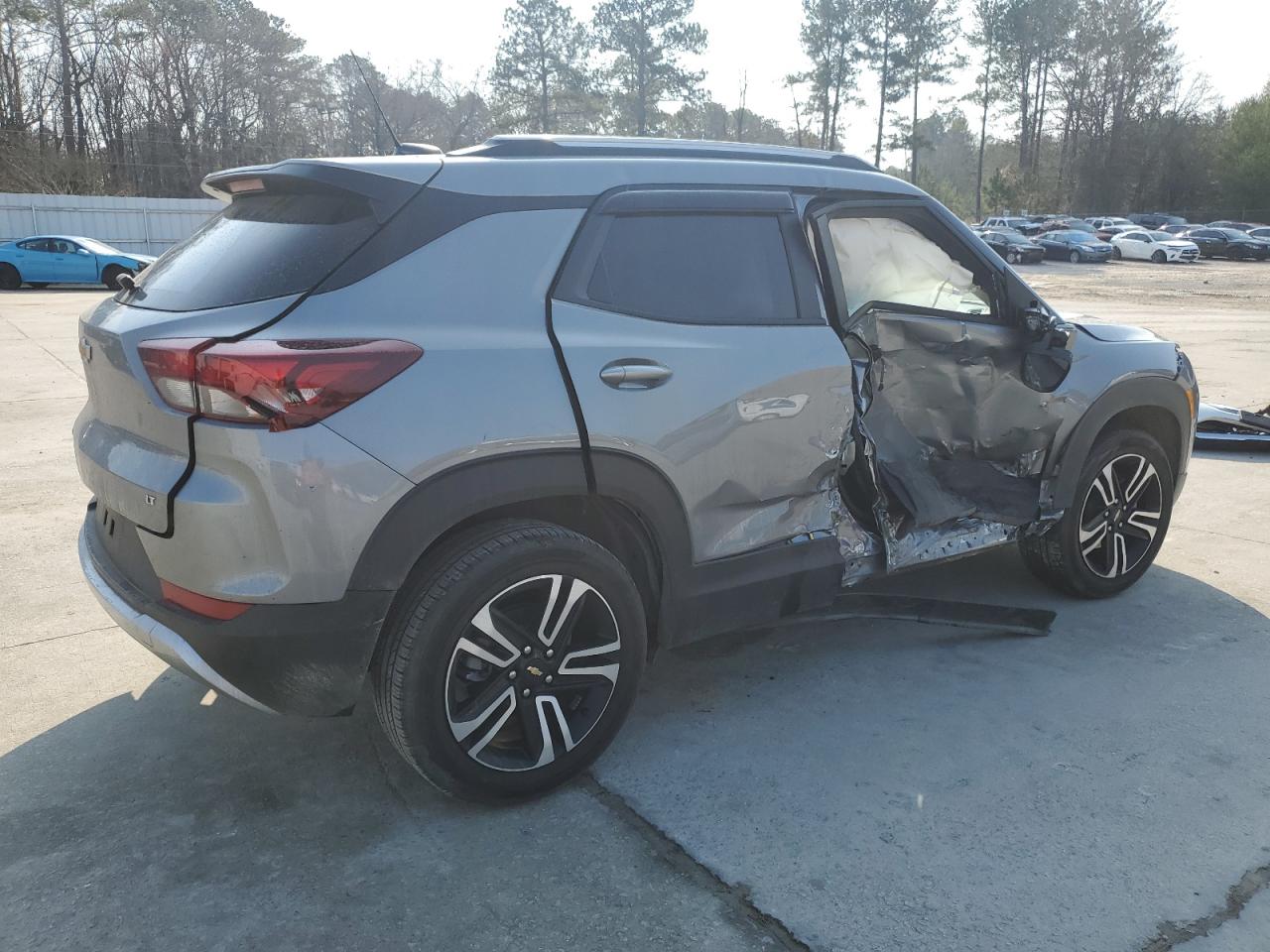 2023 Chevrolet TrailBlazer VIN KL79MPS28PB215530 Copart auction photo, side damage thumbnail 3