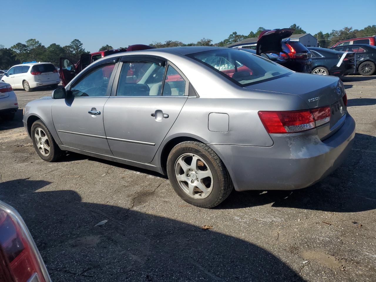 2006 Hyundai Sonata VIN 5NPEU46C76H111739 Copart auction photo, front end damage thumbnail 2