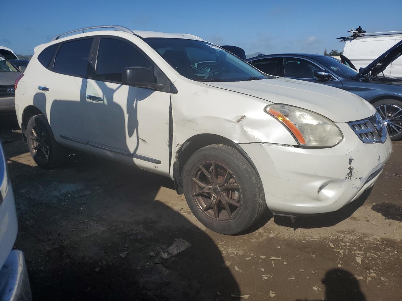 2015 Nissan Rogue VIN JN8AS5MTXFW672626 Copart auction photo, front end / side damage thumbnail 4