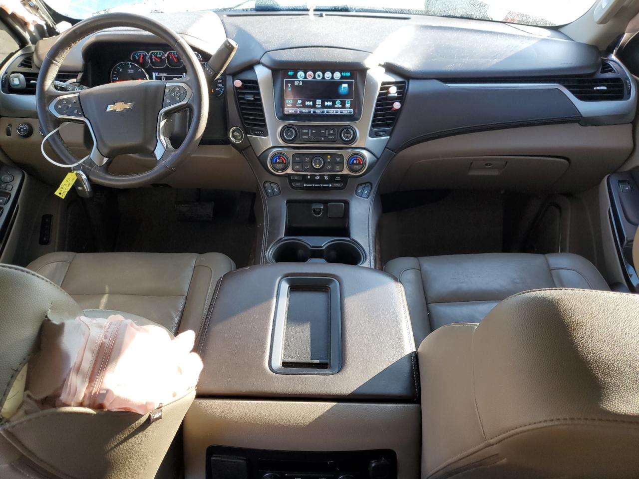 2018 Chevrolet Suburban VIN 1GNSKHKC7JR358788 Copart auction photo, side / front end damage thumbnail 8