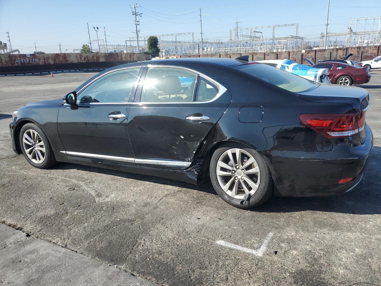 2015 Lexus LS VIN JTHBL5EF6F5135777 Copart auction photo, side / rear end damage thumbnail 2