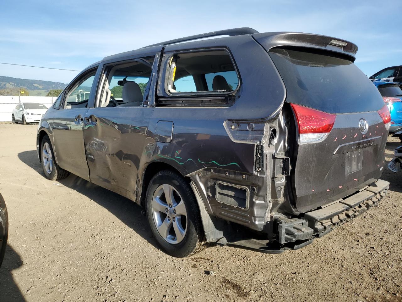 2013 Toyota Sienna VIN 5TDKK3DC3DS384495 Copart auction photo, rear end / side damage thumbnail 2