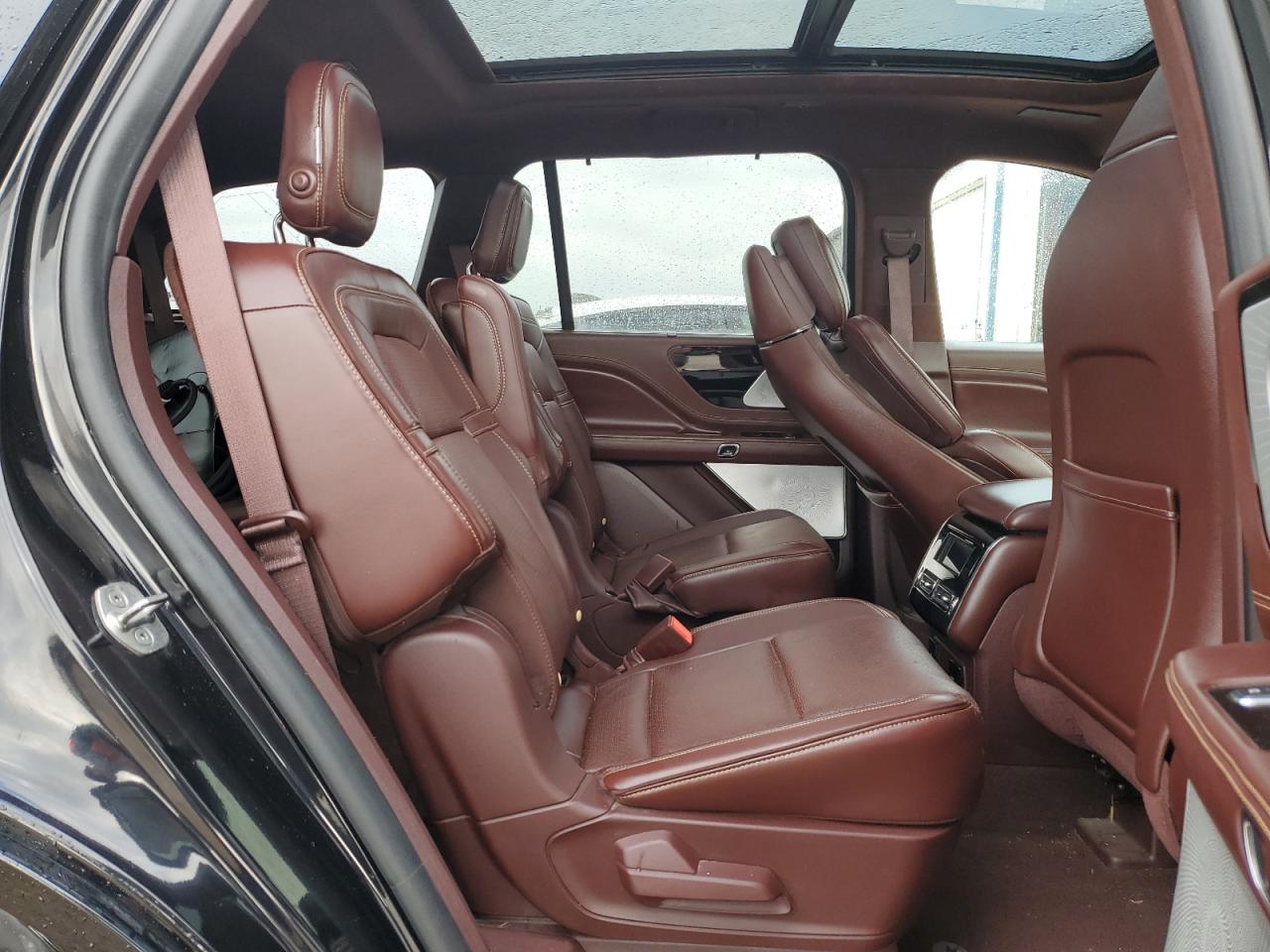 2020 Lincoln Aviator VIN 5LMYJ9YY6LGL15632 Copart auction photo, front end / minor dent/scratches damage thumbnail 11