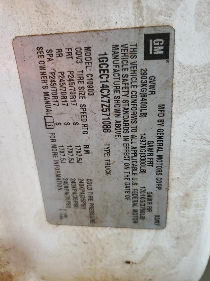 2007 Chevrolet Silverado VIN 1GCEC14CX7Z571086 Copart auction photo, side / rear end damage thumbnail 14