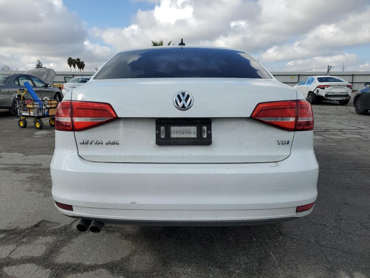 2015 Volkswagen Jetta VIN 3VWLA7AJ4FM234364 Copart auction photo, front end / minor dent/scratches damage thumbnail 6