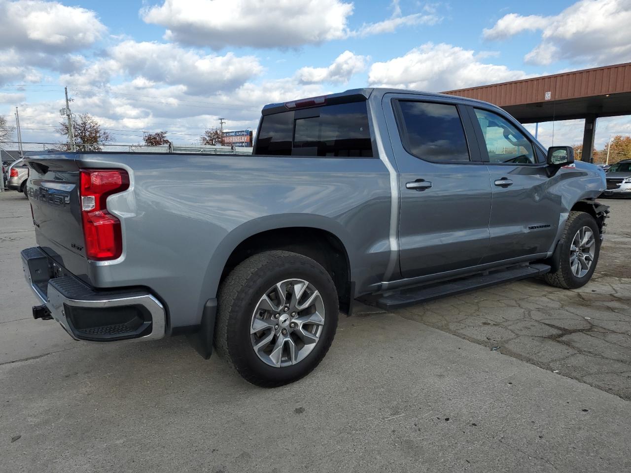 2021 Chevrolet Silverado VIN 1GCUYEED6MZ190486 Copart auction photo, front end / side damage thumbnail 3