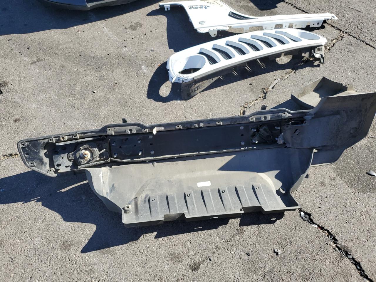 2020 Jeep Wrangler VIN 1C4GJXAG4LW140067 Copart auction photo, front end damage thumbnail 12